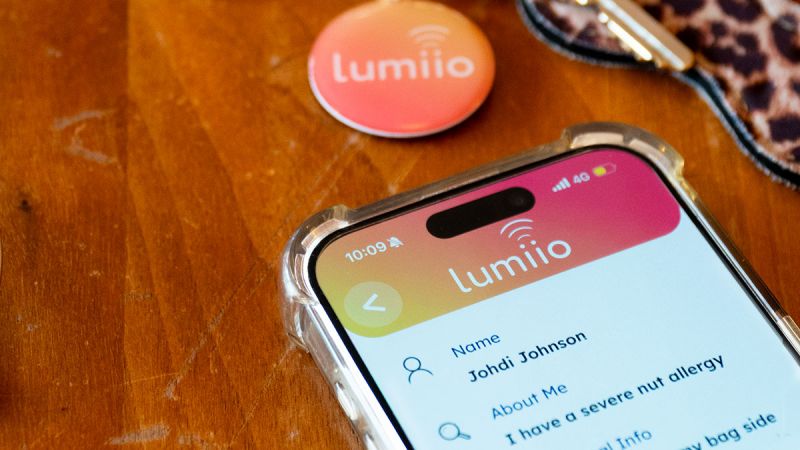 lumiio tag being scanned with a mobile phone showing allergy information