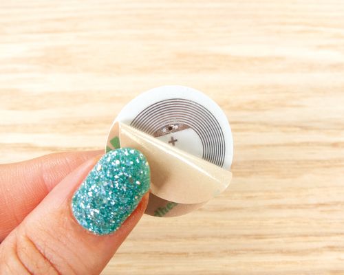 Detail of an NFC Custom Print Bubble Disc Tags