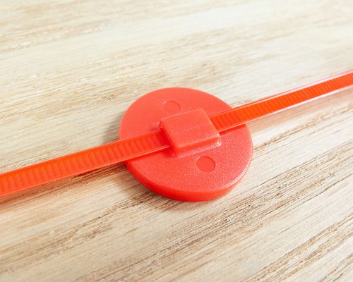 Detail of an NFC Reusable Disc NFC Cable Tie