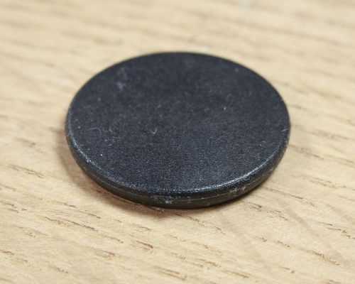 Detail of an NFC 20mm PPS Disc Tag NTAG424