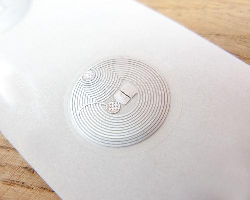Close up image of an NFC 18mm Wet Inlay NTAG424