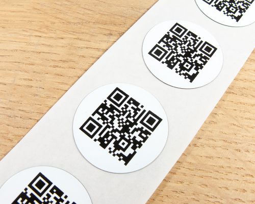 Detail of an NFC ID Express NTAG213 On-Metal