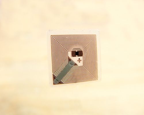 Side view of the NFC ICODE SLIX Micro tag