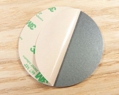 Close up image of an NFC PVC Plate Tag On-Metal