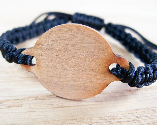 Side view of the NFC NFC bracelet