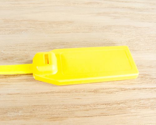 Close up image of an NFC Plate NFC cable tie