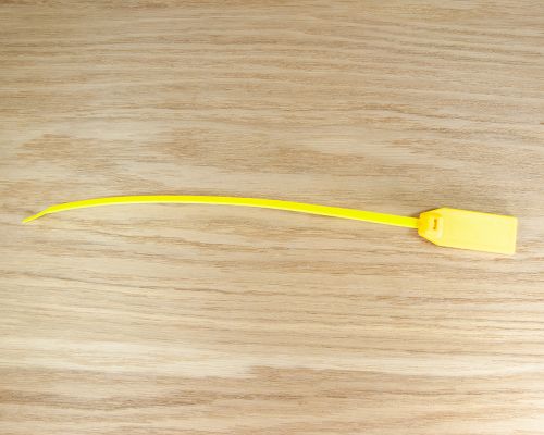 Side view of the NFC Plate NFC cable tie