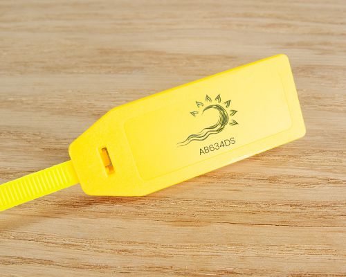 Side view of the NFC Plate NFC cable tie