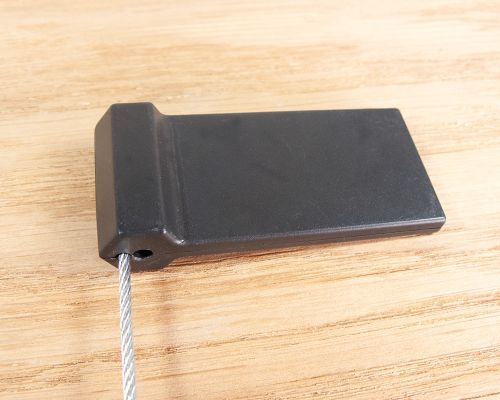 Side view of the NFC Hex Flag NFC Cable Tie