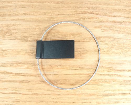 Side view of the NFC Hex Flag NFC Cable Tie
