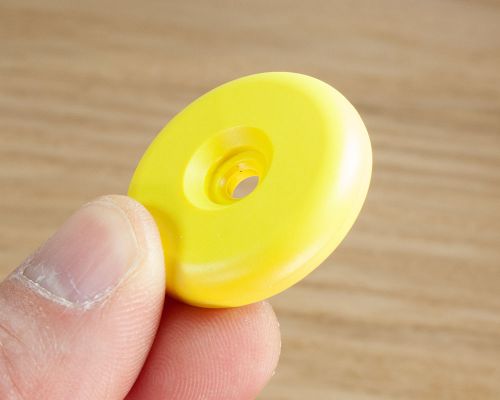 Detail of an NFC Industrial Tag Yellow NTAG213