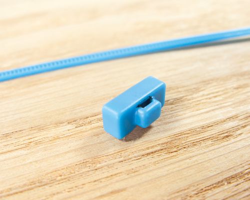 Side view of the NFC Nano NFC Cable Tie