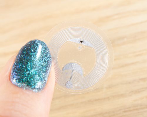 Close up image of an NFC 25mm NTAG215 Wet Inlay