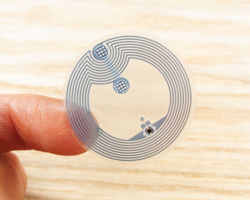 Detail of an NFC 29mm Clear NTAG213