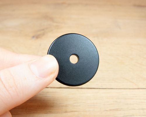 Close up image of an NFC Industrial Slim Tag
